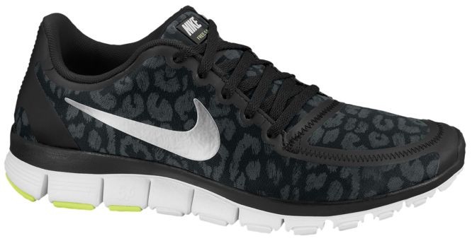 nike free 5.0 femme noir et blanc