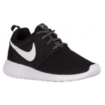 Nike Roshe One Femmes chaussures de course noir/blanc ESE884